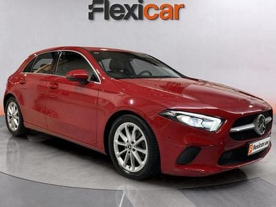 Usado Mercedes A180 116 CV (85 kW) 2020 Rojo Utilitario