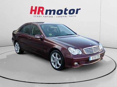 Rojo Usado 2006 Mercedes C220 Avantgarde Berlina | 8490 € (Un poco caro)