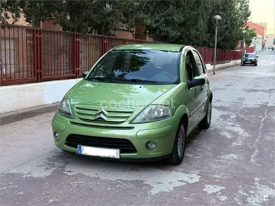 Usado Citroën C3 70 CV (51 kW) 2005 Verde Berlina