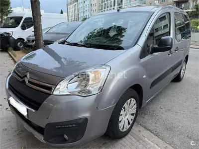 Usado Citroën Berlingo Live 100 CV (73 kW) 2018 Gris / plata Monovolumen