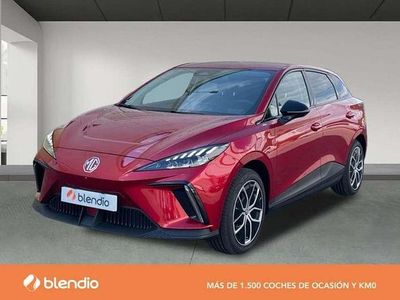 Rojo Usado 2025 MG MG4 EV Luxury Utilitario | 28.990 €