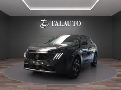 Usado Peugeot 3008 Allure 136 CV (100 kW) 2024 Gris / plata SUV
