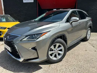 Usado Lexus RX450h Business Edition 313 CV (230 kW) 2018 Gris / plata SUV