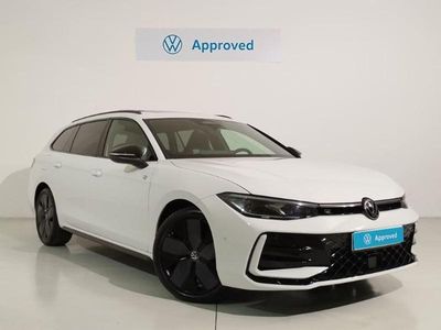 Usado VW Passat R-line 150 CV (110 kW) 2024 Blanco Familiar