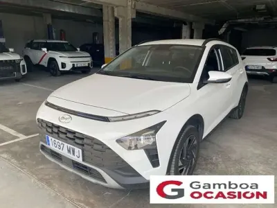 Usado Hyundai Bayon 80 CV (58 kW) 2024 Blanco SUV