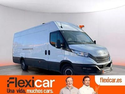 Begagnad Iveco Daily 156 HK (114 kW) 2023 Vit Sedan