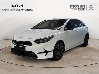 Blanco Usado 2025 Kia Ceed Style Utilitario | 19.900 € (Precio justo)