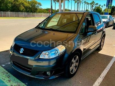 Gris / plata Usado 2010 Suzuki SX4 GLX SUV | 5200 €