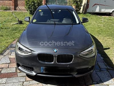 Usado BMW 118 Sport Line 143 CV (105 kW) 2014 Gris / plata Utilitario