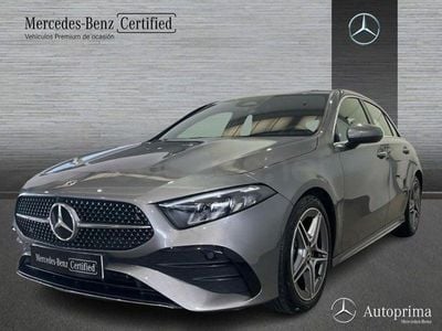 Usado Mercedes A180 136 CV (100 kW) 2025 Gris / plata Berlina