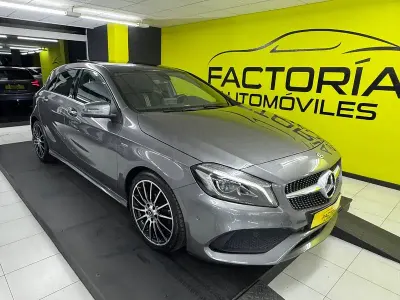 Usado Mercedes A200 AMG line 156 CV (114 kW) 2016 Gris / plata Utilitario