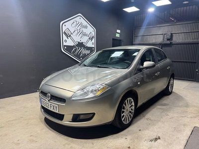 Usado Fiat Bravo Dynamic 90 CV (66 kW) 2008 Beige Utilitario