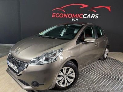 Usado Peugeot 208 Active 92 CV (67 kW) 2013 Beige Utilitario