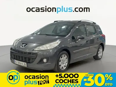 Usado Peugeot 207 Active 92 CV (67 kW) 2012 Gris Familiar