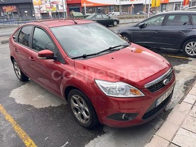 Käytetty Ford Focus Trend 125 HP (91 kW) 2008 Punainen Sedan