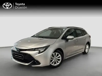 Usado Toyota Corolla Active 140 CV (102 kW) 2023 Gris Familiar