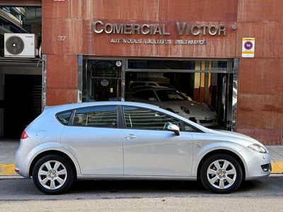 Plateado Usado 2008 Seat Leon Stylance Utilitario | 8990 € (Un poco caro)