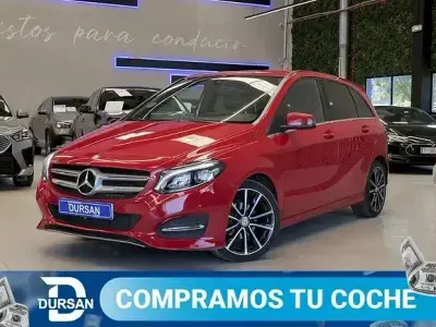Usado Mercedes B180 109 CV (80 kW) 2017 Negro Utilitario