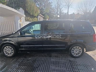 Usado Lancia Voyager Platinum 177 CV (130 kW) 2014 Negro Monovolumen