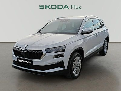 Usado Skoda Karoq Selection 116 CV (85 kW) 2025 Blanco SUV