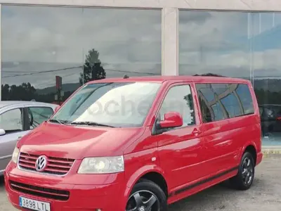 Usado VW Multivan Comfortline 174 CV (127 kW) 2008 Rojo Monovolumen