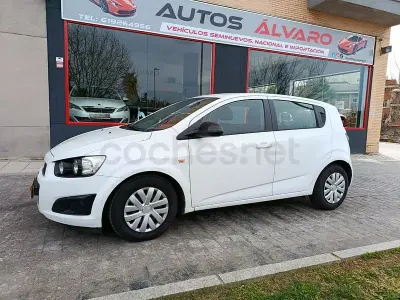 Usado Chevrolet Aveo LT 86 CV (63 kW) 2013 Blanco Berlina