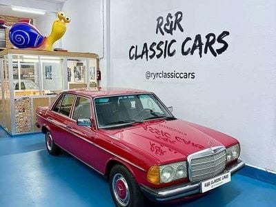 Usado Mercedes 300 88 CV (64 kW) 1984 Rojo Berlina