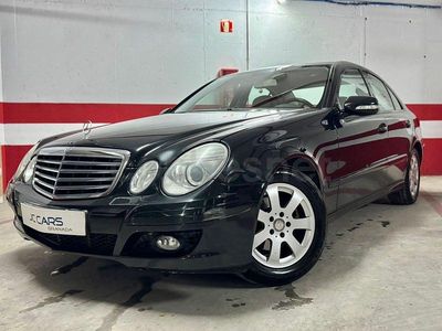 Usado Mercedes E220 Avantgarde 170 CV (125 kW) 2007 Negro Berlina