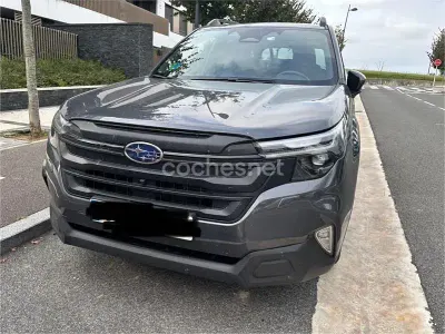 Usado Subaru Forester 152 CV (111 kW) 2025 Gris / plata SUV