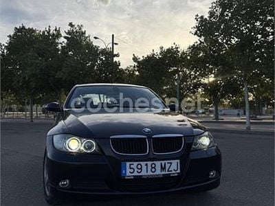Usado BMW 318 Comfort Edition 129 CV (94 kW) 2007 Negro Berlina