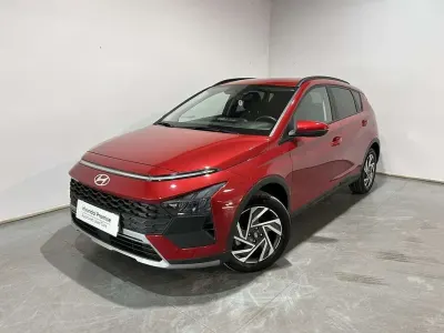 Usado Hyundai Bayon 101 CV (74 kW) 2025 Rojo SUV