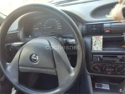 Usado Opel Astra 82 CV (60 kW) 1993 Blanco Berlina