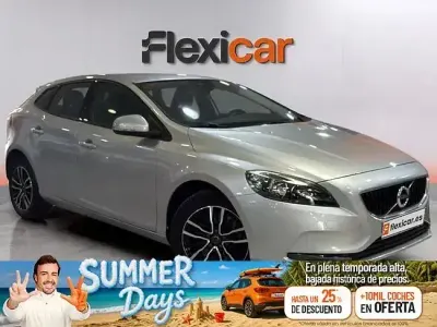 Usado Volvo V40 Momentum 120 CV (88 kW) 2017 Gris