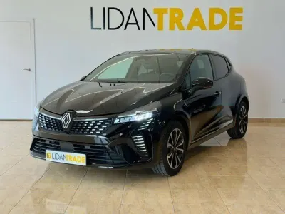 Usado Renault Clio Techno 90 CV (66 kW) 2025 Negro Utilitario