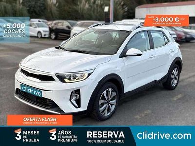 Usado Kia Stonic 101 HP (74 kW) 2022 Branco SUV