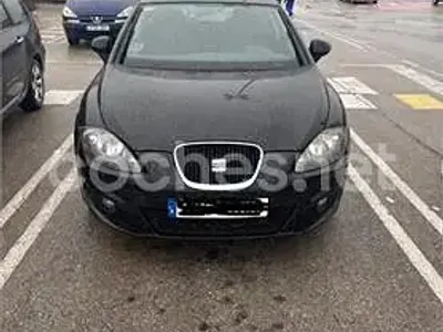 Usado Seat Leon Style 105 CV (77 kW) 2010 Negro Utilitario