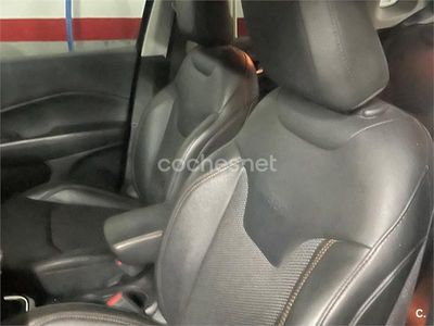 Usado Jeep Compass Limited 140 CV (102 kW) 2018 Gris / plata SUV