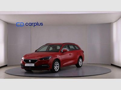 Usado Seat Leon Style 110 CV (80 kW) 2023 Rojo (suave) Utilitario