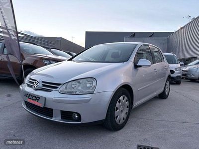 Plateado Usado 2007 VW Golf Trendline Berlina | 7500 € (Un poco caro)