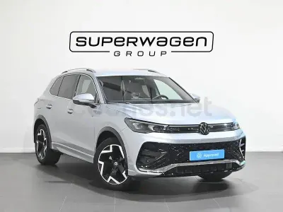 Usado VW Tiguan R-line 150 CV (110 kW) 2025 Gris / plata SUV