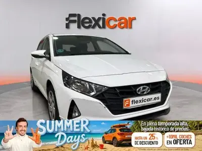 Usado Hyundai i20 100 CV (73 kW) 2022 Blanco Utilitario