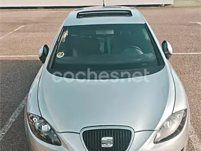 Usado Seat Leon Sport 140 CV (102 kW) 2008 Gris / plata Utilitario