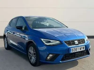 Usado Seat Ibiza FR 116 CV (85 kW) 2025 Azul Utilitario