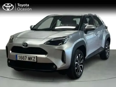 Usado Toyota Yaris Cross Active 116 CV (85 kW) 2023 Gris SUV