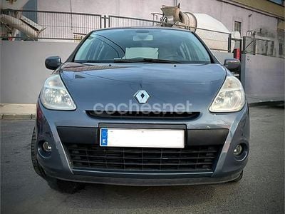 Usado Renault Clio II Expression 70 CV (51 kW) 2010 Azul Berlina