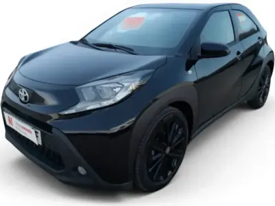 Usado Toyota Aygo X Play 72 CV (52 kW) 2023 Negro SUV