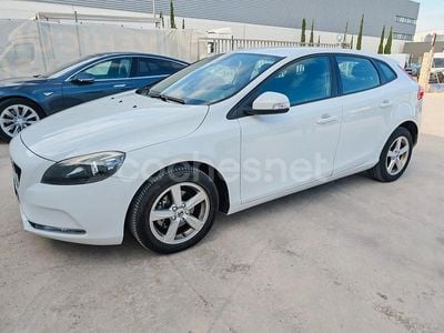 Blanco Usado 2017 Volvo V40 Kinetic Berlina | 14.500 € (Precio justo)