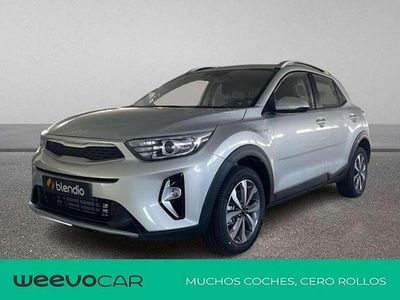 Plateado Usado 2025 Kia Stonic SUV | 23.991 €
