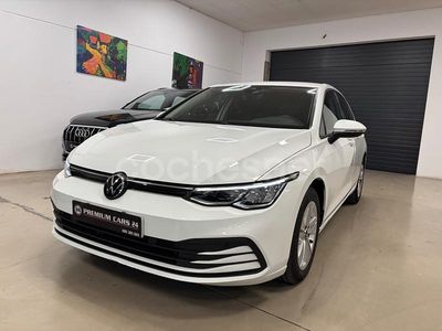 Blanco Usado 2021 VW Golf VIII Life Berlina | 19.490 € (Precio justo)