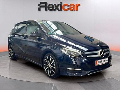 Usado Mercedes B200 136 CV (100 kW) 2016 Azul Monovolumen